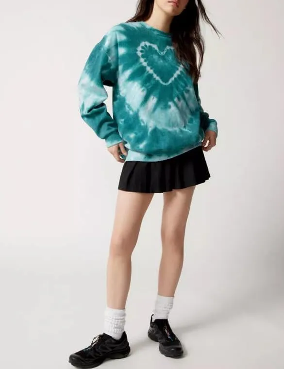 Bowanadacles Women's Heart Tie-dye Print Oversized Sweatshirt Long Sleeve Crewneck Pullover tops Valentine's Day Clothes
