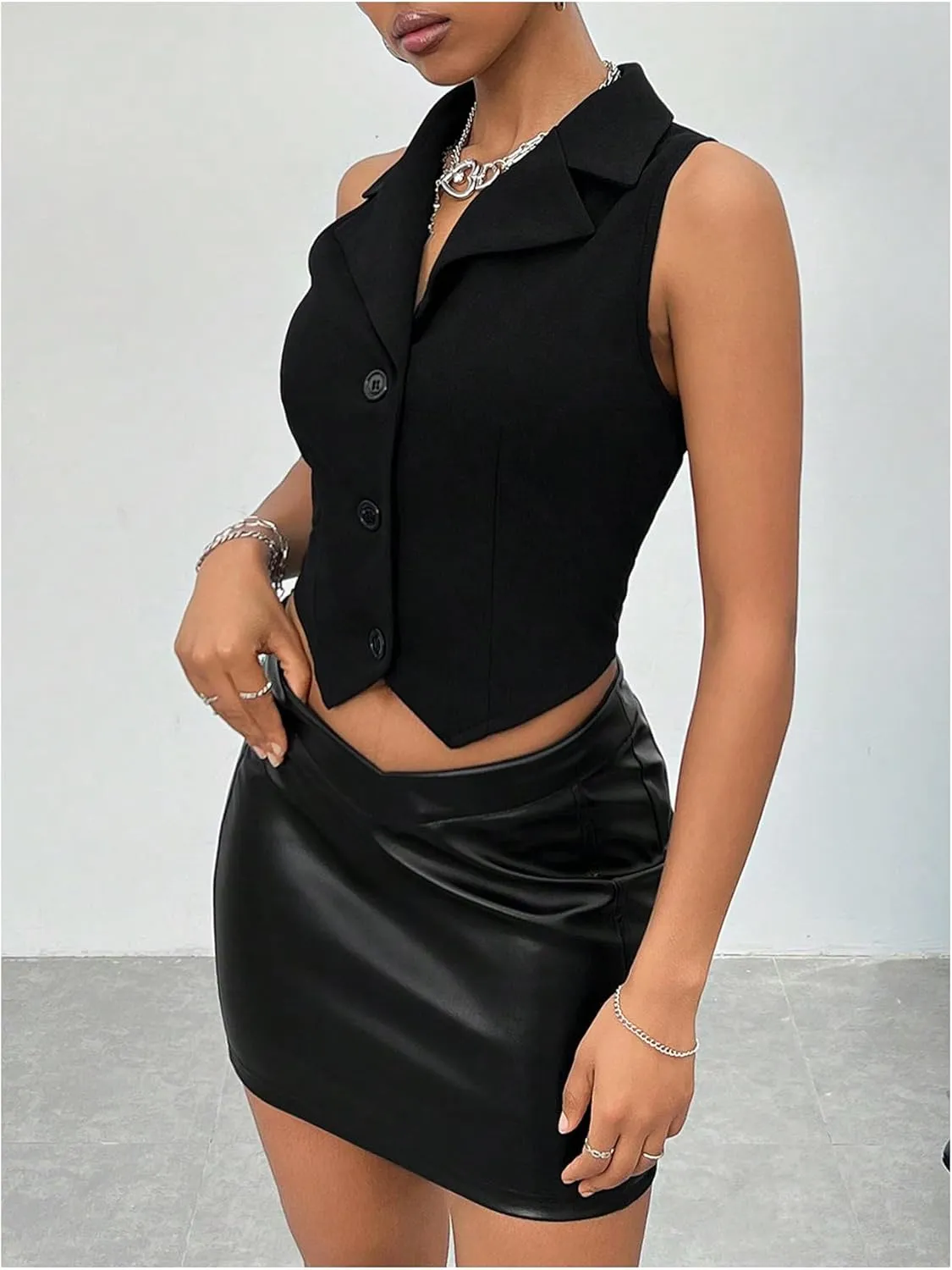 GORGLITTER Women's Button Down Blazer Vest Casual Sleeveless Lapel Dressy Waistcoat Vests Fashion
