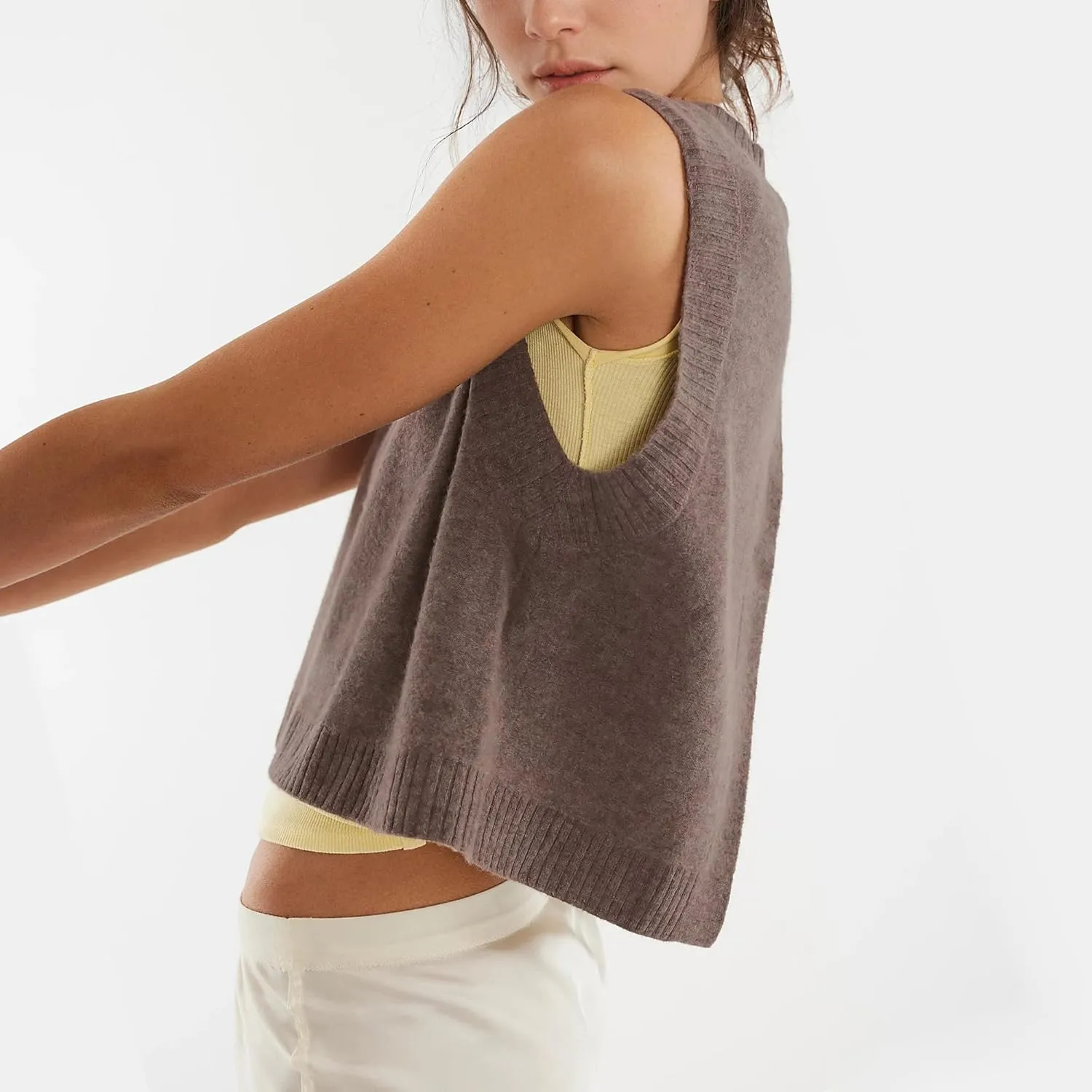 Hixiaohe Sleeveless Sweater Vest for Women Trendy Crewneck Knit Vests Cute Lightweight Pullover Tank Tops Casual Outfits