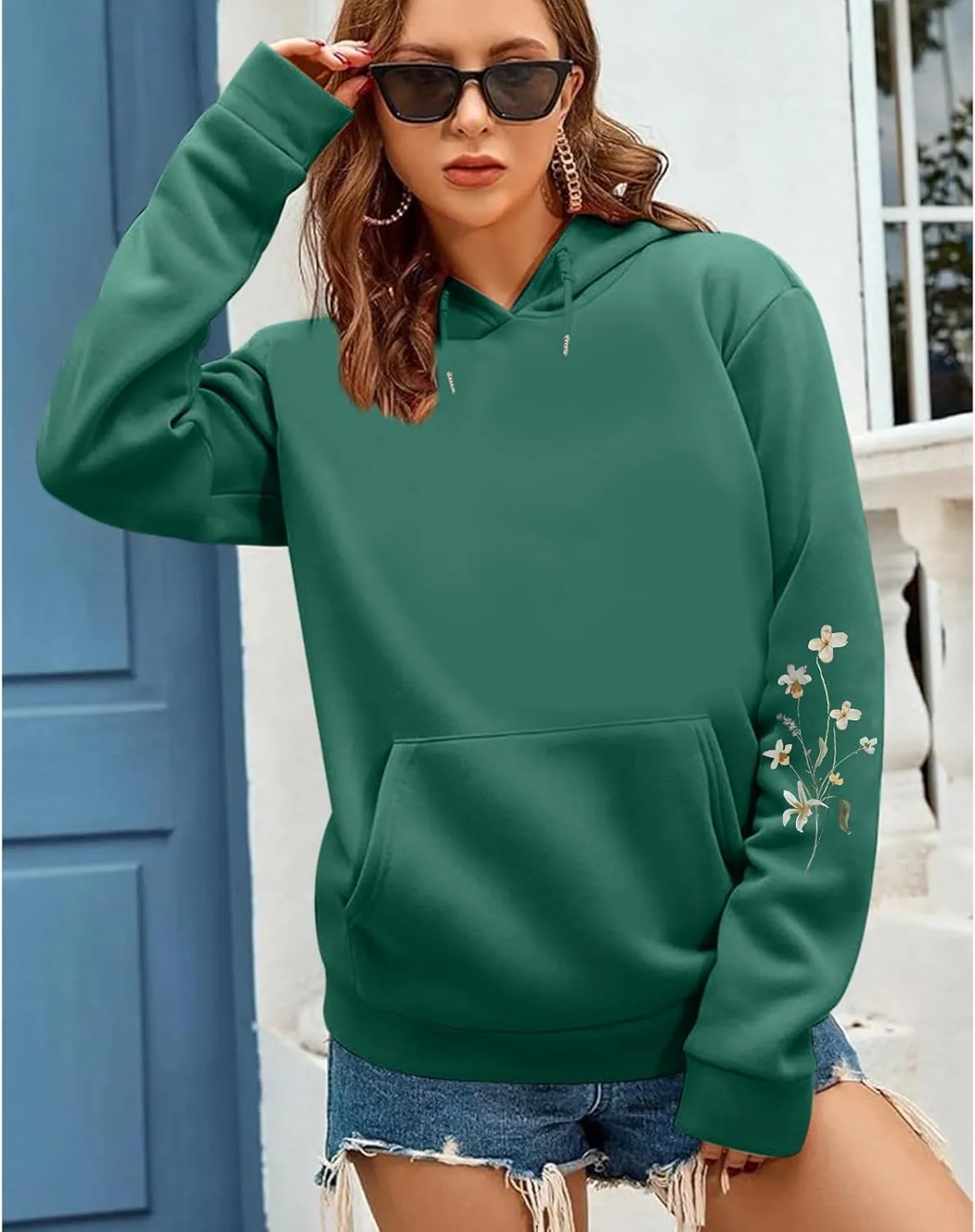 Women's Floral Printed Hoodies Vintage Aesthetic Flower Graphic Sweatshirt Cute Boho Fleece Thermal Hoodie Pullover